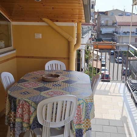 Tiziana Apartment Giardini Naxos Bagian luar foto